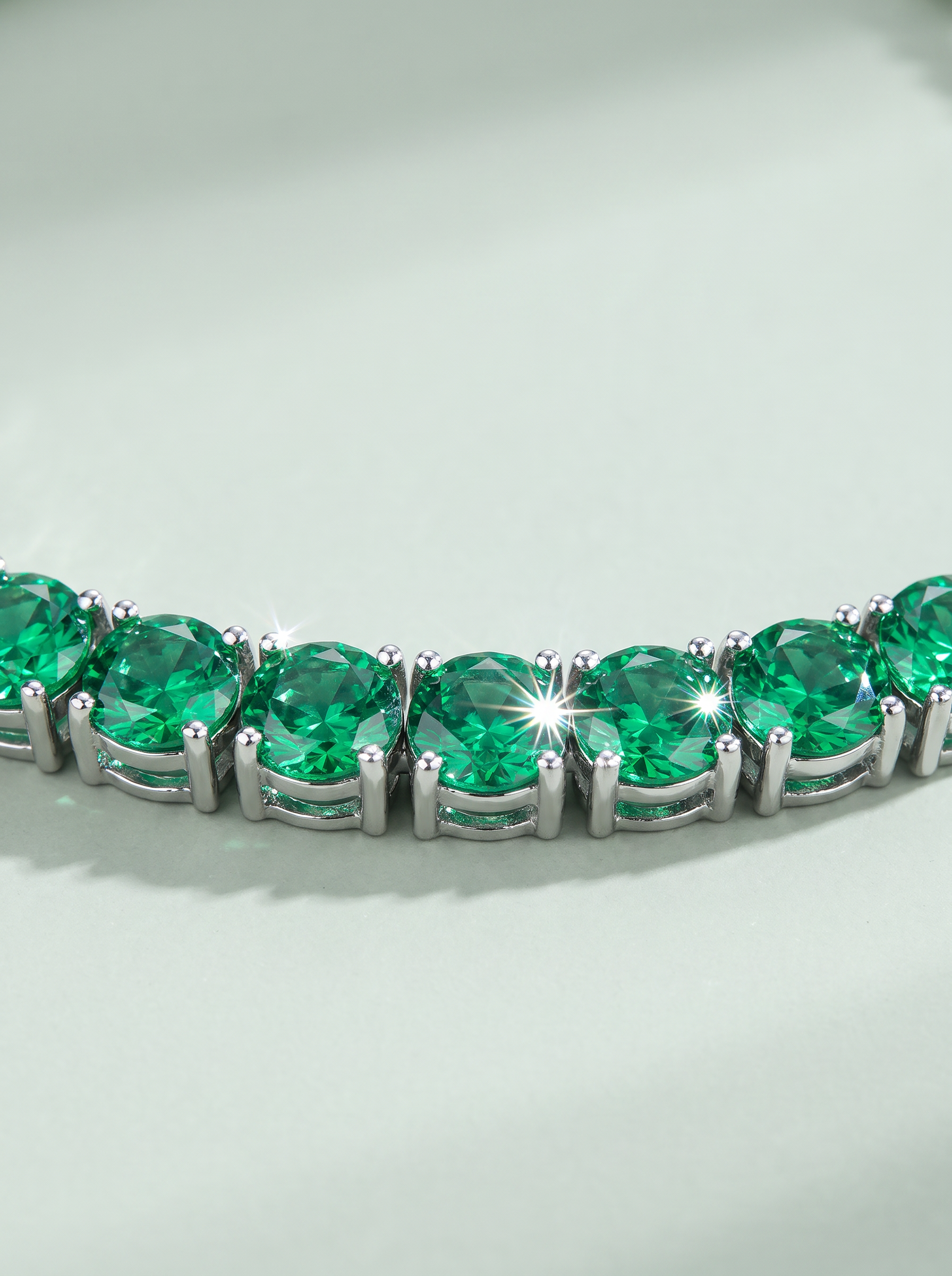 Moissanite Emerald Green Tennis Bracelet for Women, Classic 4-Prong Full-Pavé Bracelet